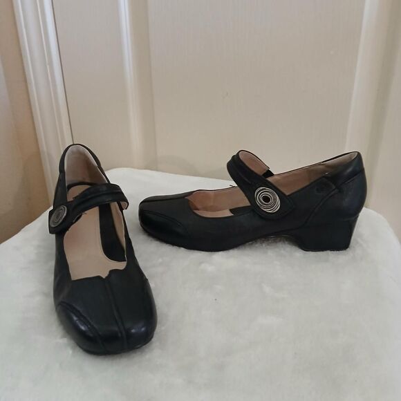 Josef Seibel Shoes - Josef Seibel Cara Black Leather Mary Jane Block Heels EU 40 Dark Academia Office